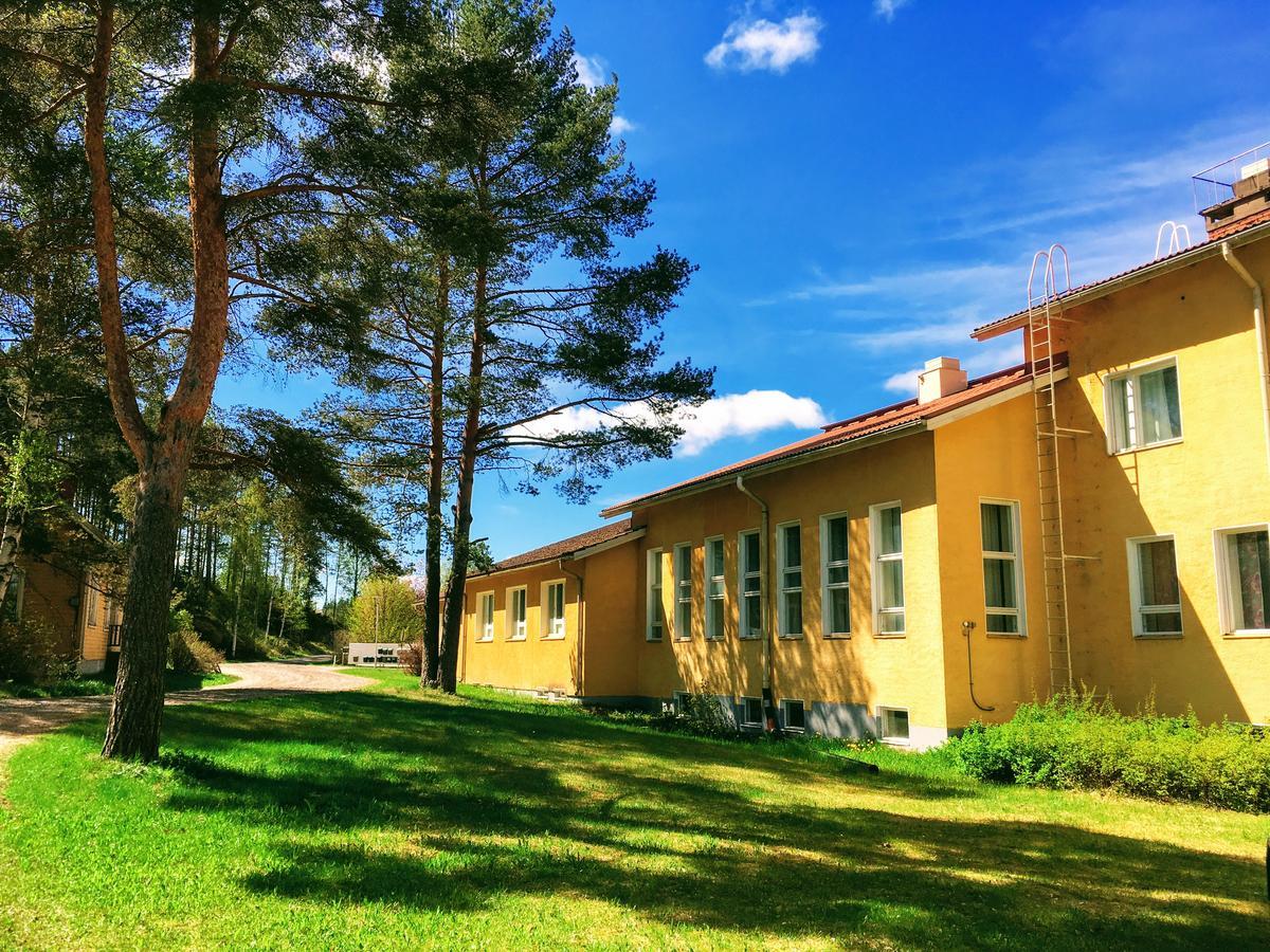 Hostel Vanha Koulu Monola المظهر الخارجي الصورة